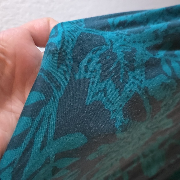 🌴 Torrid Green Tropic Print Tiered Maxi Dress – Size 4 (26) - Picture 8 of 10